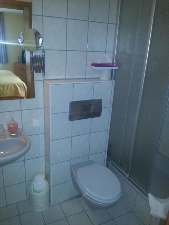 Hotel Restaurant Steinkrug Wennigsen Rom bilde
